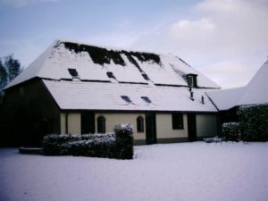 Puitenburgh-Groepsaccomodatie-winter-2003-tuin